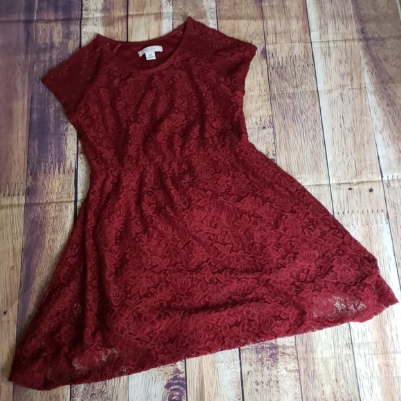Adam Levine Collection Dresses & Skirts - 🆕️Lace Dress🆕️